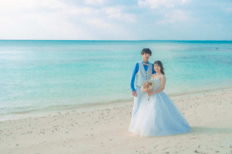 いよいよ宮古島のビーチに辿り着いたおふたり