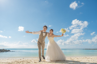 【ウェディング2着♪】ビーチ・グリーン・サンセット全てがおふたりの世界★