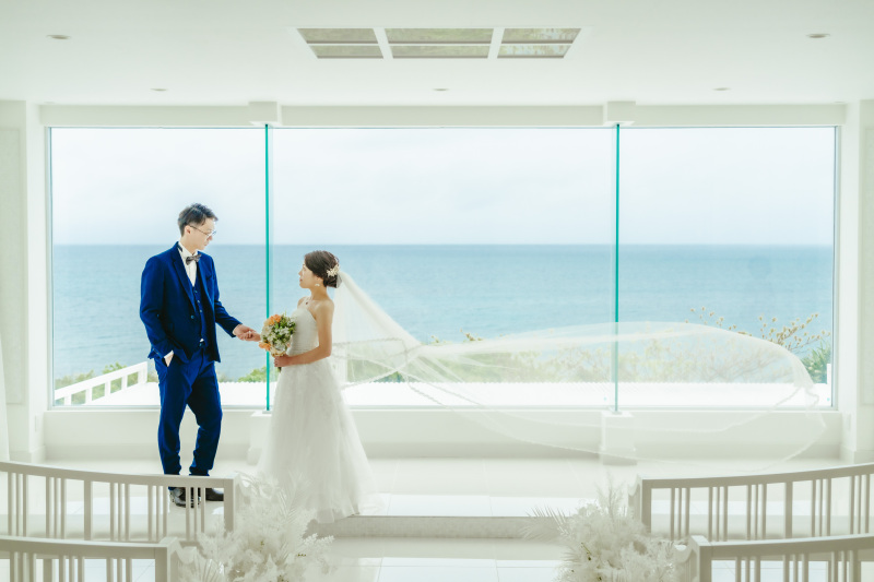 そして場所は純白のチャペルへと変わっていく