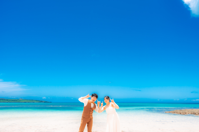 まるで雲1つない空の非日常空間の中で