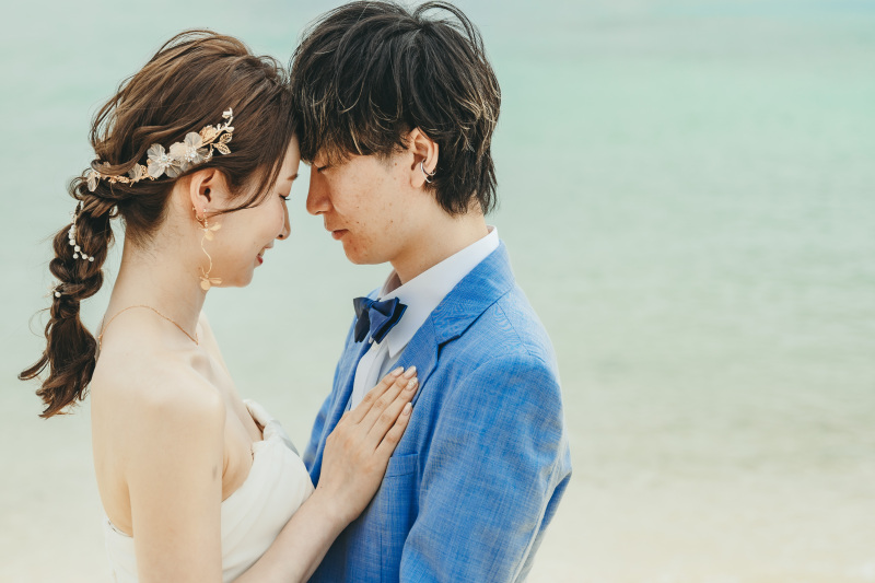 そっとおでこを優しく寄せて感じる相手の体温