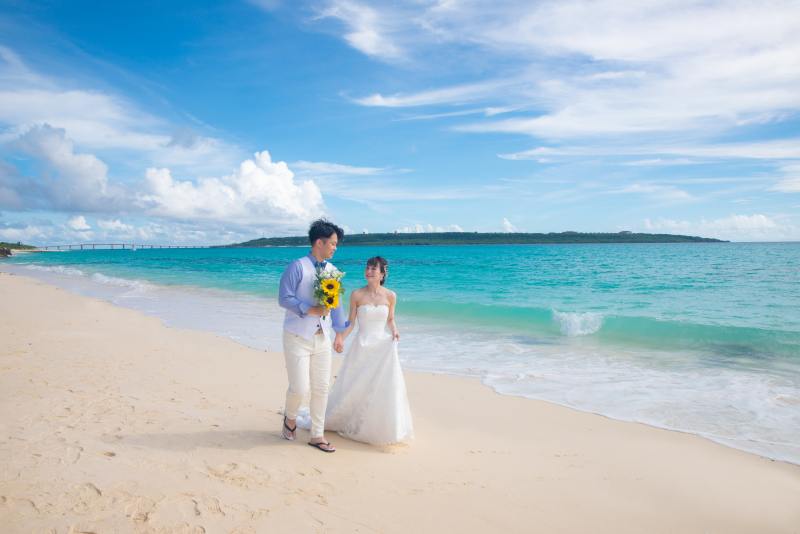 こんなビーチを歩いていたら自然に笑顔が♪