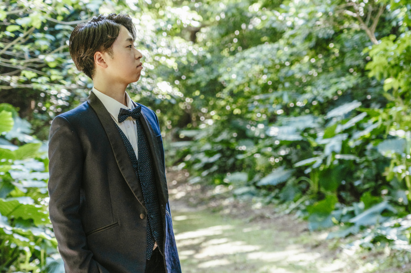 ご新郎様の大人っぽいタキシード姿がステキ