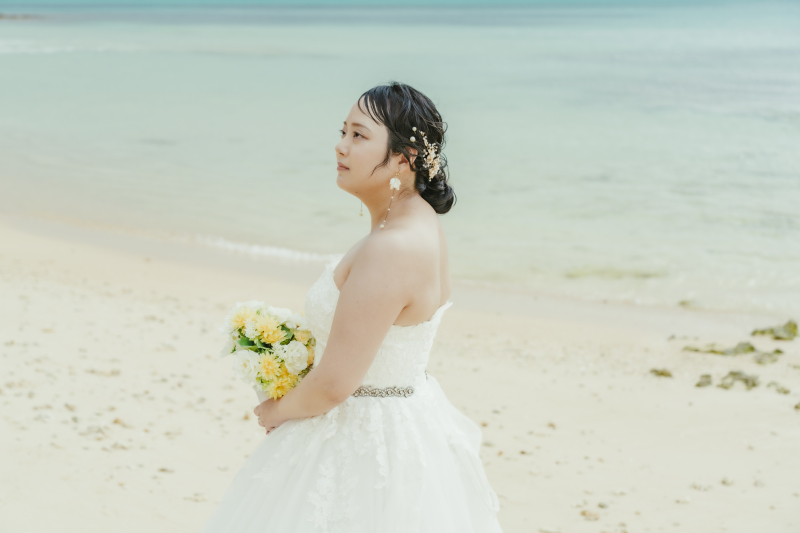 新婦様のお似合いなウェディングドレス姿