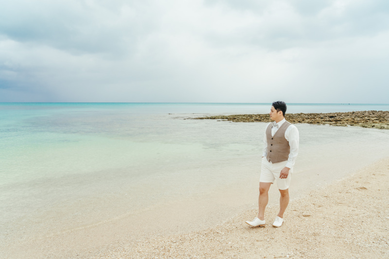 ご新郎様は涼しげなタキシードスタイルがかっこいい