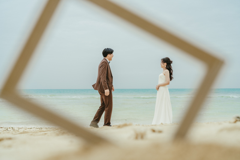 遠近法を使いながらフレームインしたおふたり