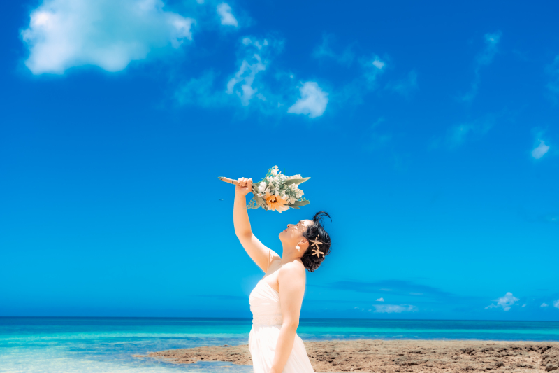 ご新婦様のとてもお似合いなウェディングドレス姿