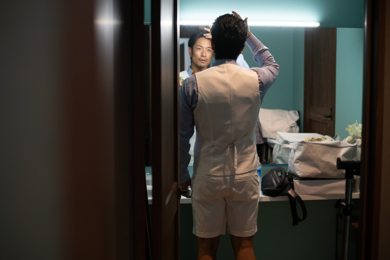 新郎様もお支度はしっかり確認