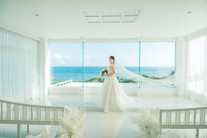 ご新婦様の美しいドレスコーディネート