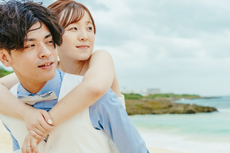 おふたりで遠く　同じ方向をご覧いただきながら