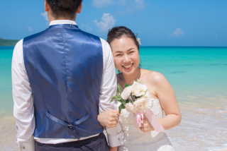 眩しい笑顔と青い海☆