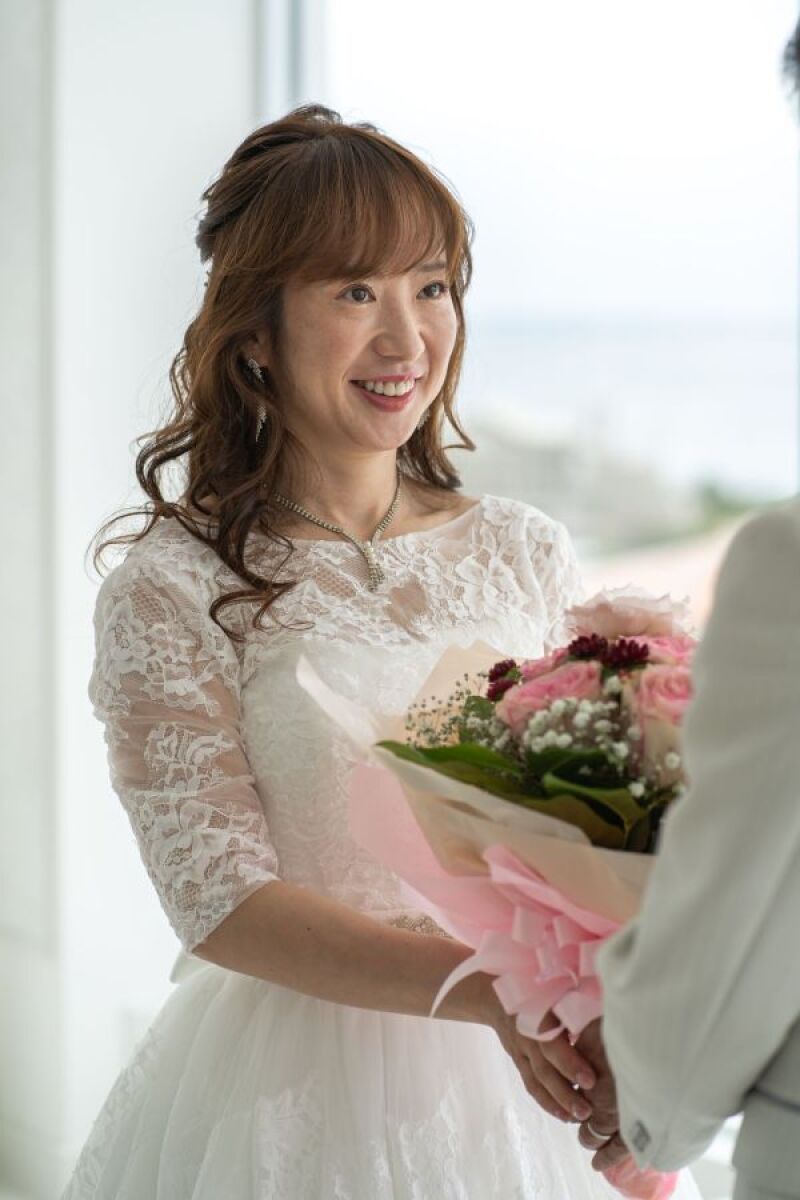 嬉しそうな笑顔で