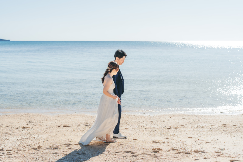 そしてたどり着いた先は 美しい青と白い砂浜の世界