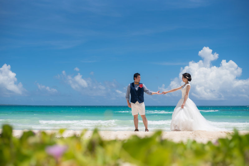 手を取る仕草もいつもより素敵に