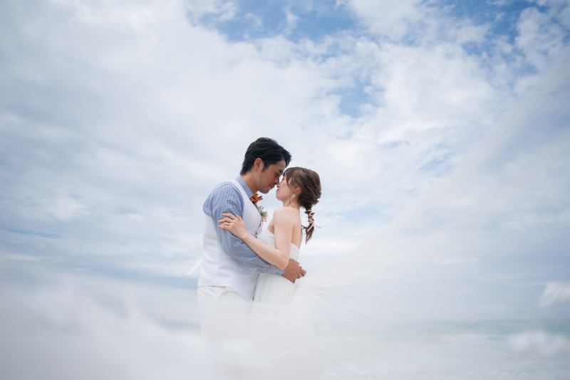 空の青さに包まれたショット