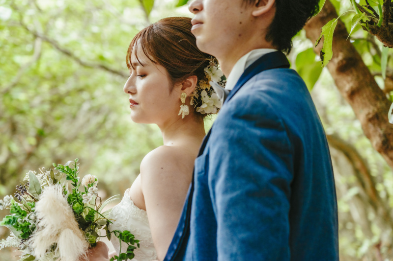 ふとした瞬間のご新婦様の美しい横顔