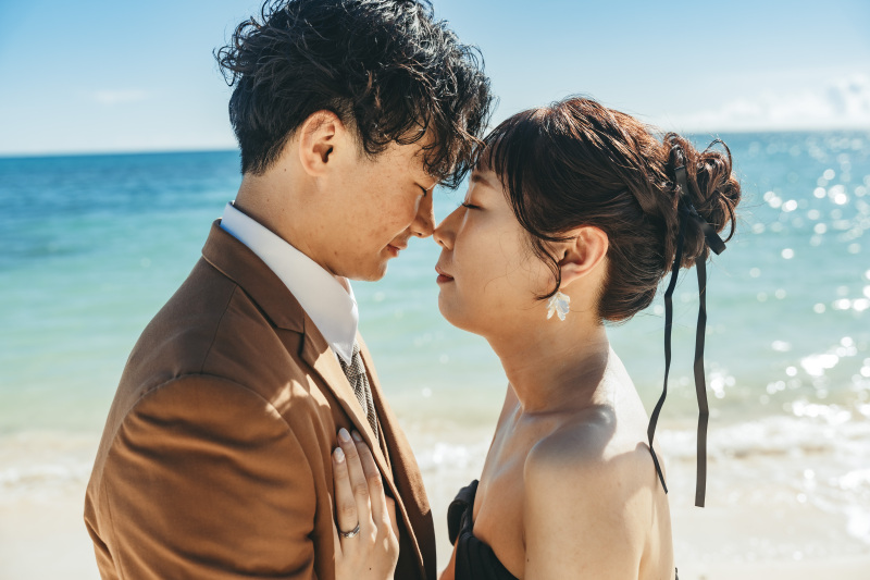 コツンと寄せ合ったおでこから　相手の体温を感じる