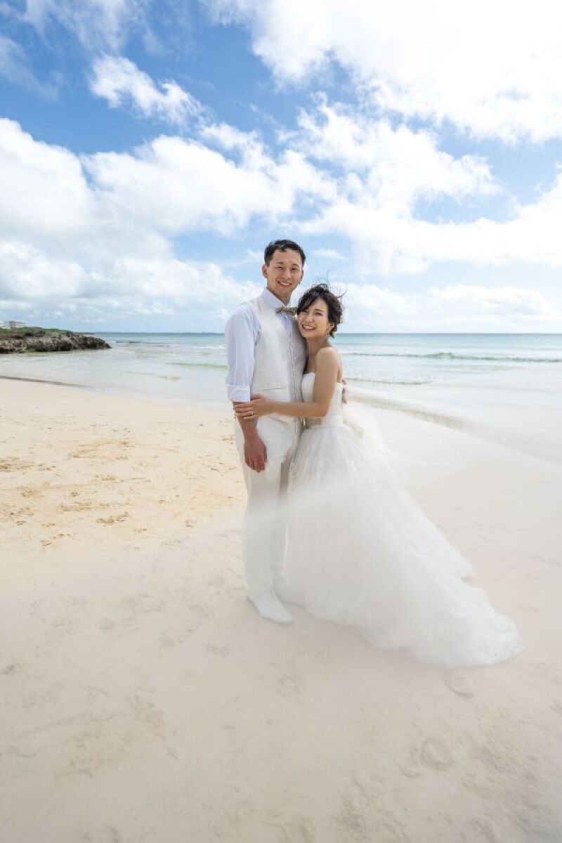 ベールが風に舞う