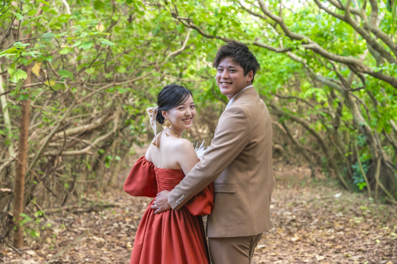 そして場所は変わり　グリーンが美しい森の中へと