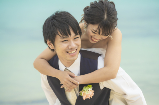 しっとりも、楽しさも感じるウェディングフォト