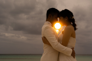 夕暮れに向けた自然溢れる表情のおふたり