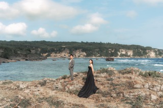 【ブラックドレスでクールなショット★】宮古島で叶える大人ウェディング