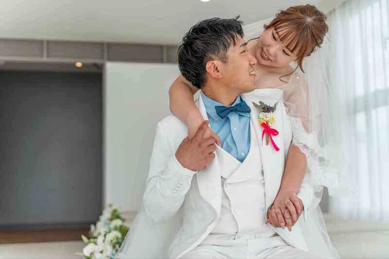 海の見えるチャペルと、美しい海と