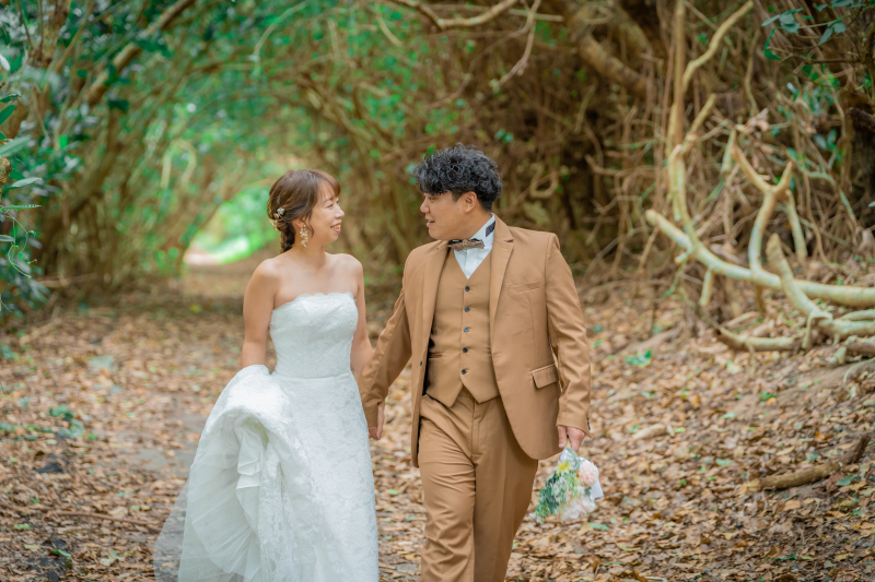 森の中へと歩みを進めていく