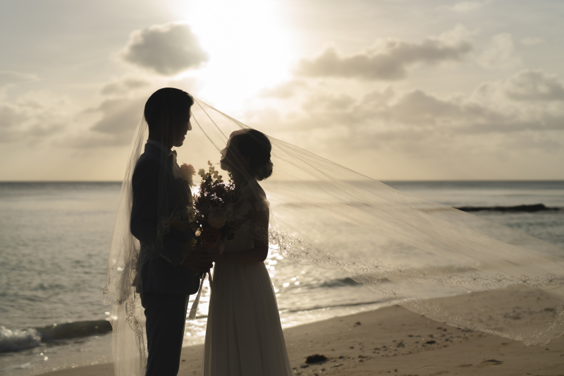 ベールとともに