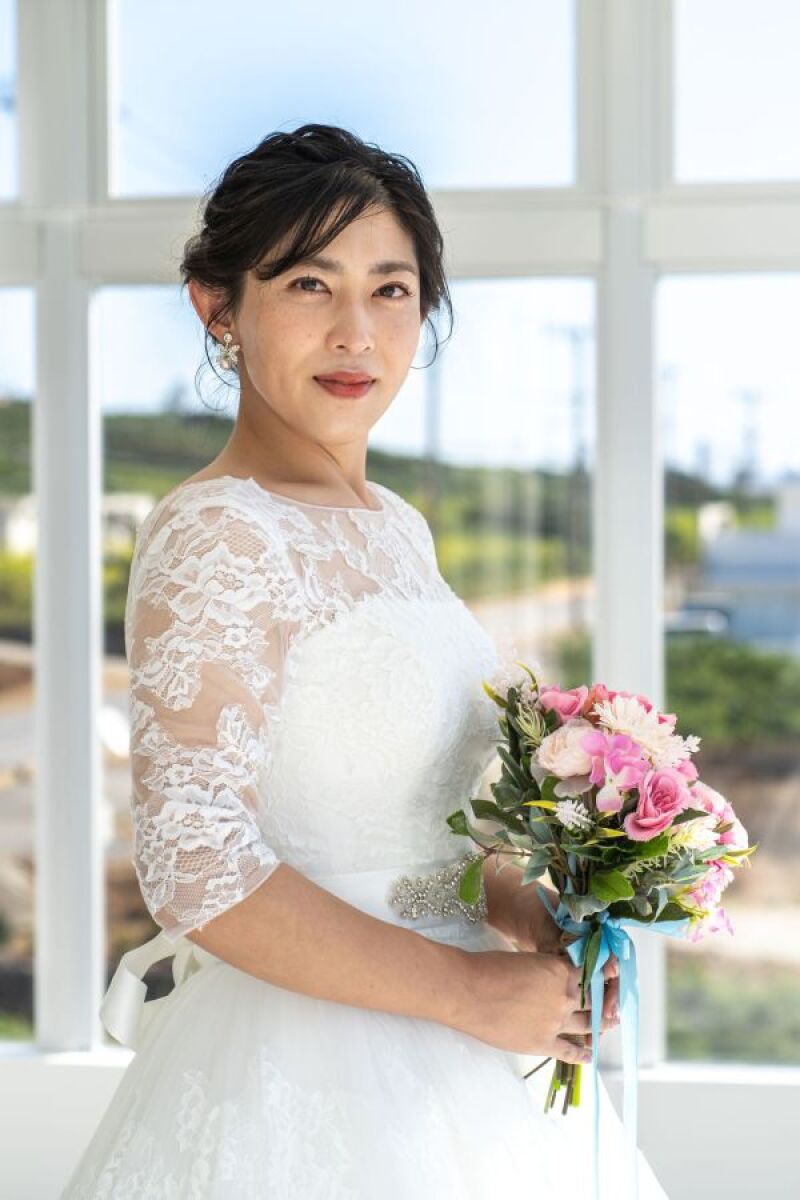 チャペル前での花嫁様ソロショット