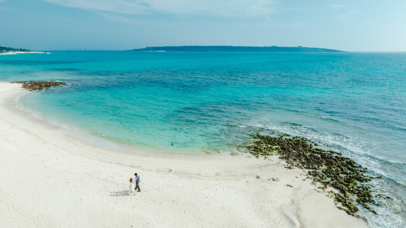 この美しい宮古ブルーで迎えるウェディングフォト