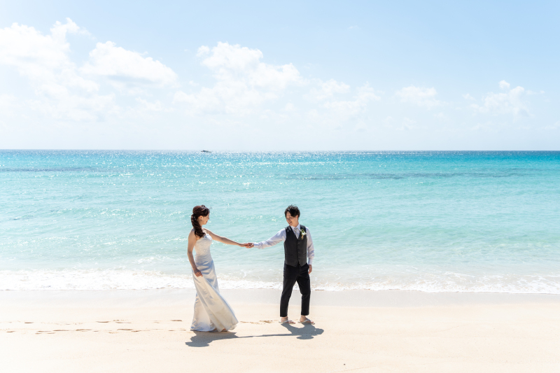 手をとりながら