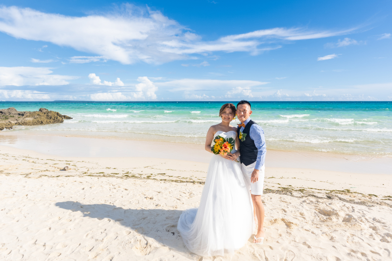 潮がひいたビーチ