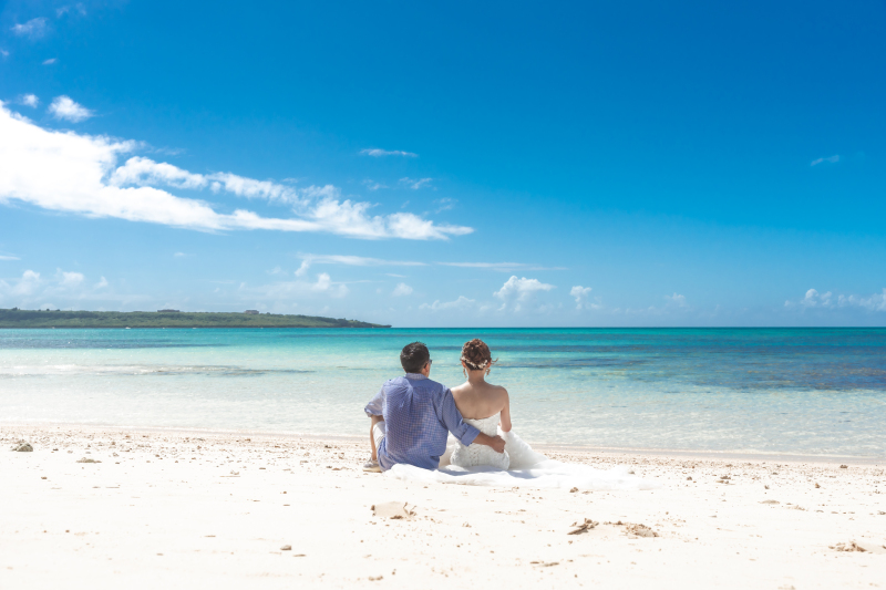 ゆっくりとおふたりで落ち着きながら腰を下ろす