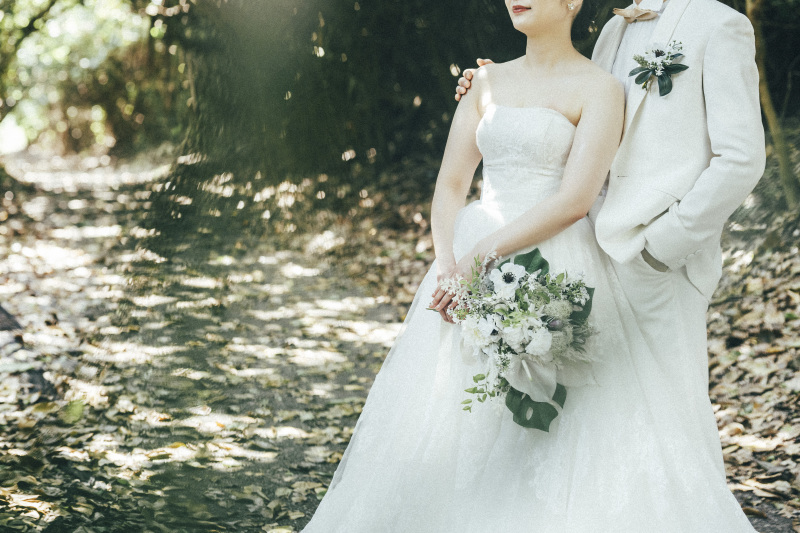 おふたり特有の雰囲気も大切にしながら、撮影を進めていきます!!沖縄だからこそ生かされるロケーション撮影の魅力を、より引き出せるような写真を常に心がけています!!グリーンの良さを感じ取ってください!!