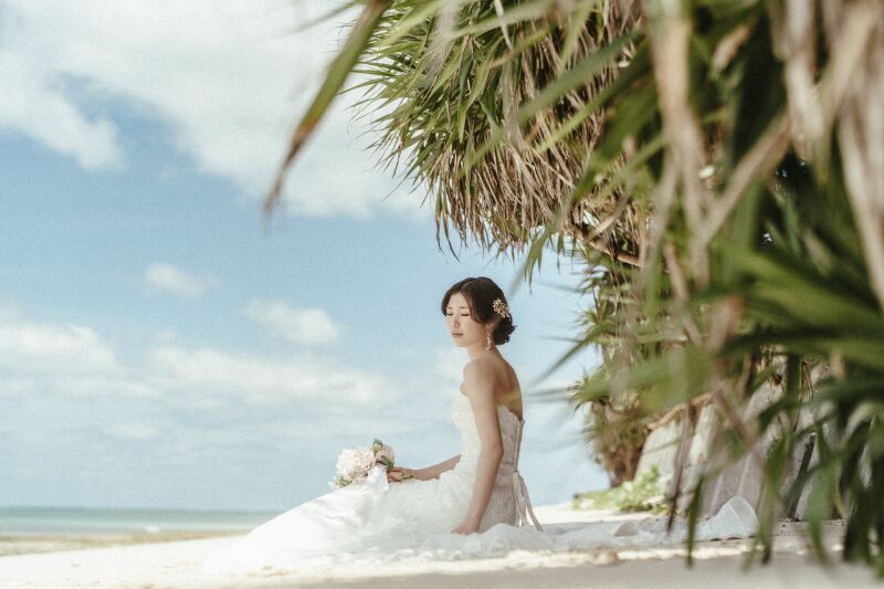 【ソロウエディング天然ビーチ撮影*コミコミ50カットプラン】プロフェッショナルチームが「いま、最高のわたし」をプロデュース!