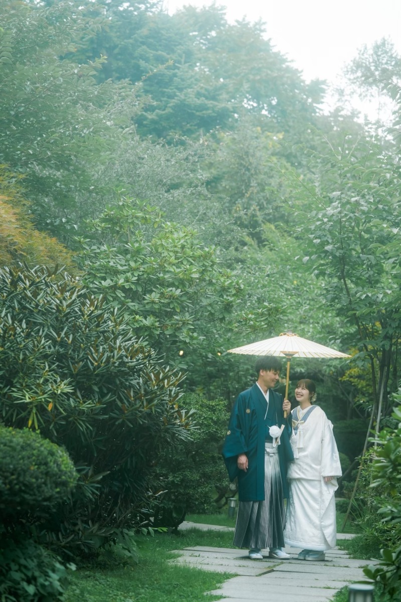 新緑の日本庭園での一枚