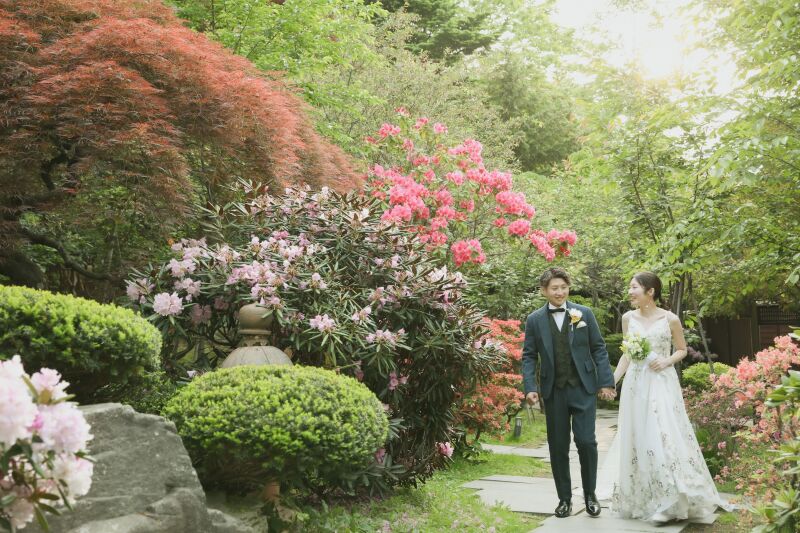 ウエディングドレスに着替えてロケーションフォト