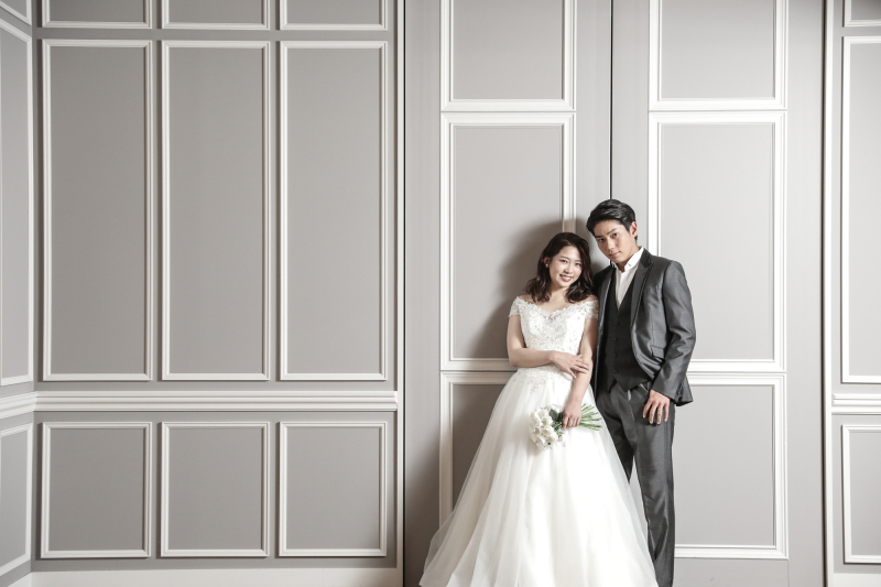 大きな扉前での韓国風撮影ショット☆