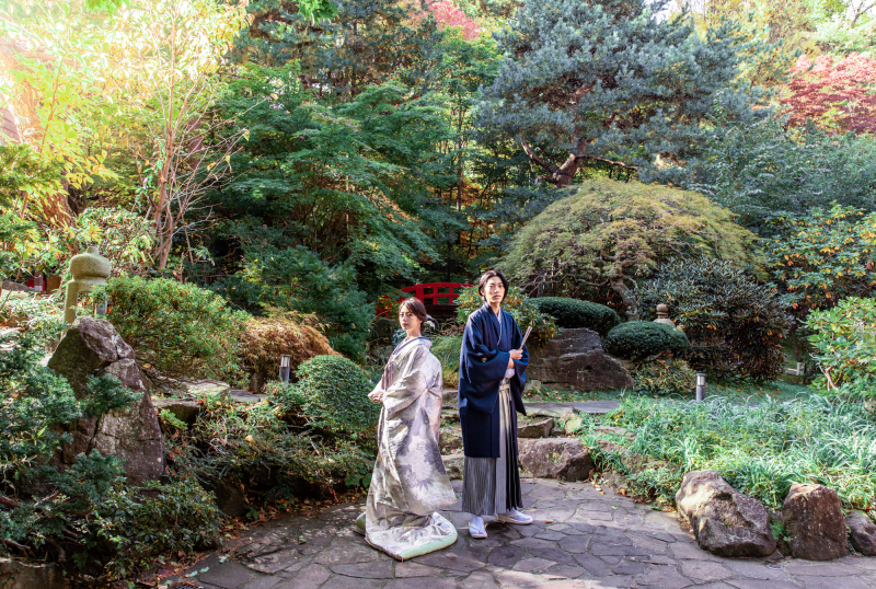 広大な1000坪の日本庭園での和装ショット