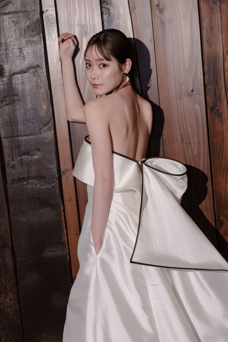 【プレミアムフォト会食付きプラン】洋装1着和装1着ロケーションプラン/エルムガーデンでの家族会食(6名分)