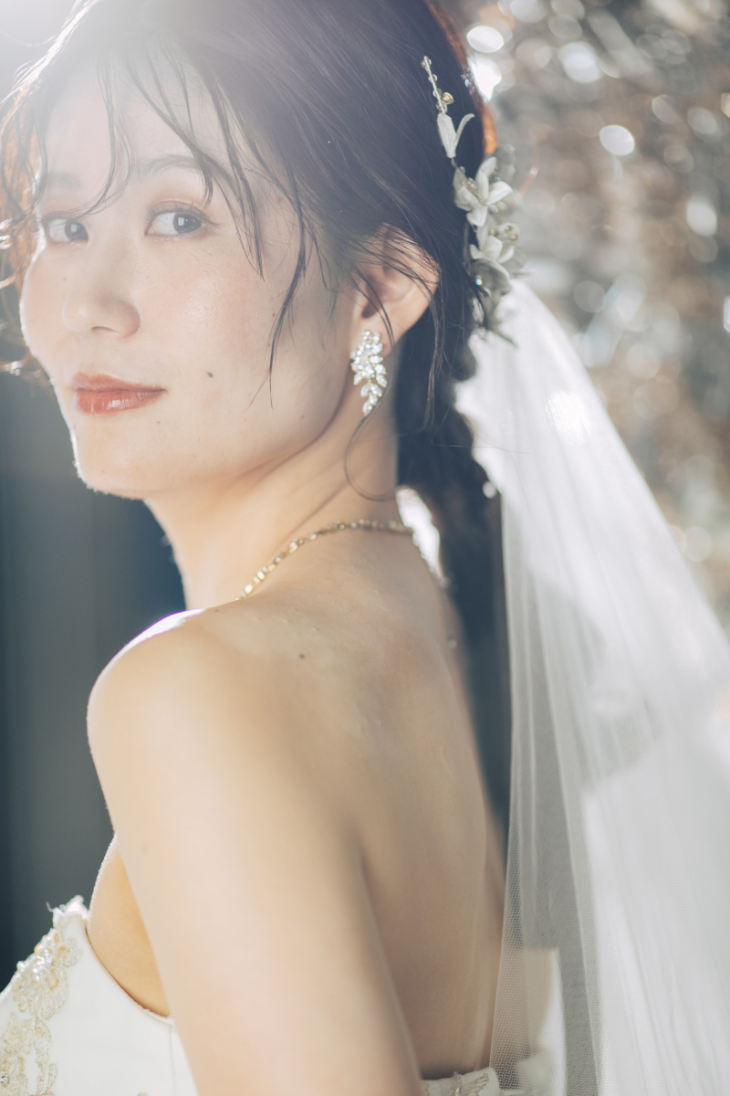 屋内撮影も光のコントロールで花嫁様を美しく
