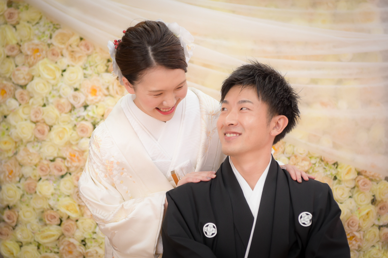 人気の花壁前での1枚