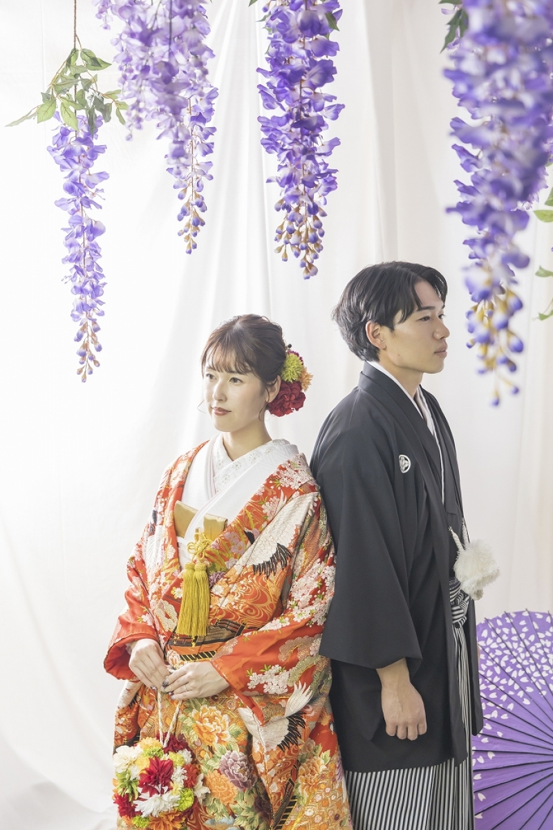 藤棚と装い新たに和装のショット