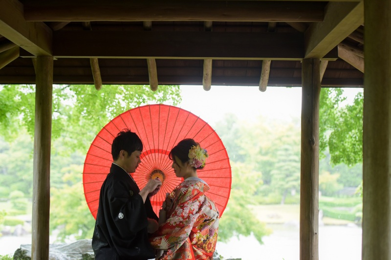 太鼓橋やあずまやなど撮影スポット満載の庭園