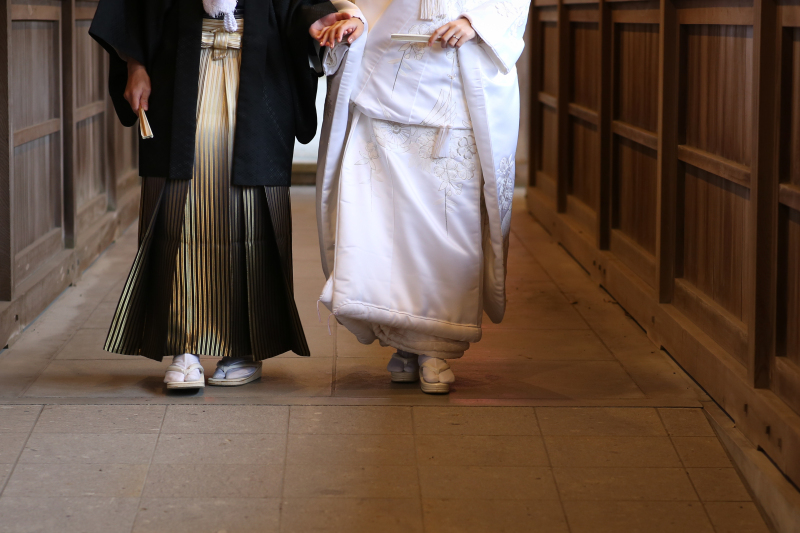 【4月・5月限定】和装1着+洋装1着|ロケーション+スタジオ|データ、美容、衣装、小物付き|衣装300着から選び放題♪