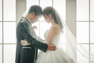 【9月～10月撮影日限定・数限定プラン】新婦洋装1着＋新郎洋装１着　30ｶｯﾄﾃﾞｰﾀ