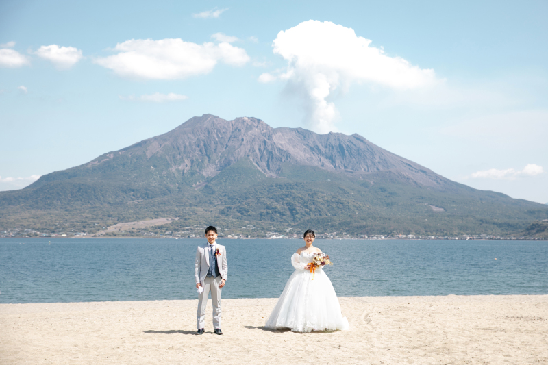 【8月～9月限定】洋装新郎1点＋新婦2点｜ロケーション＋スタジオ｜データ、美容、衣装、小物付き