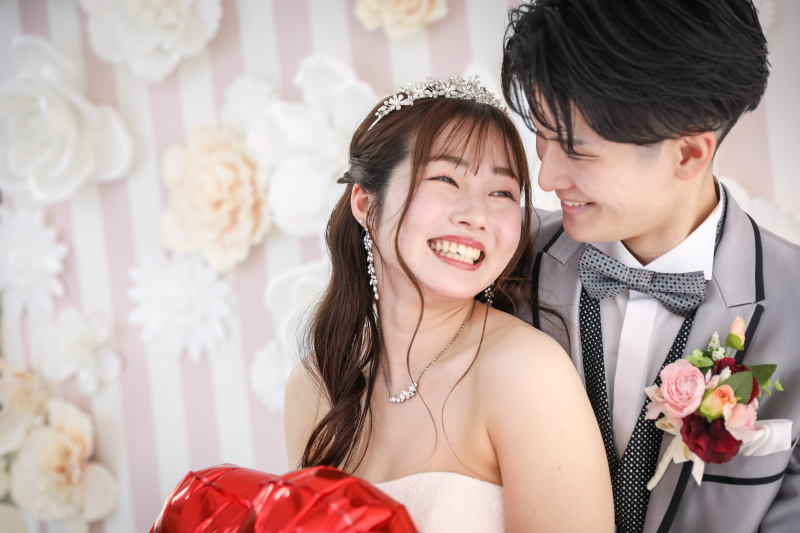 【6月～7月限定】新郎和洋2点＋新婦和洋2点｜スタジオ｜データ、美容、衣装、小物付き