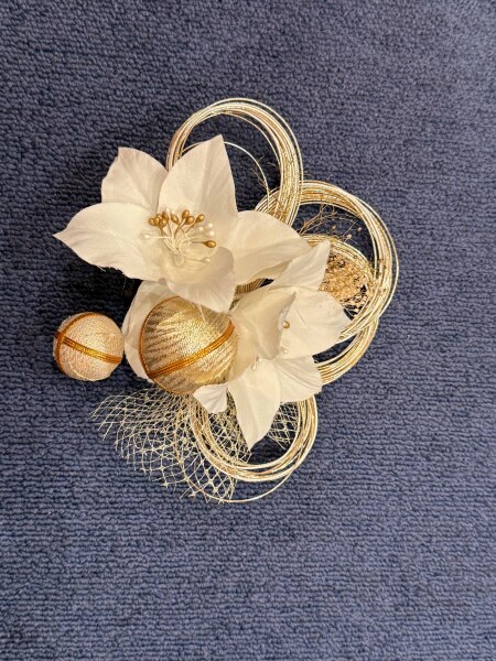 水引和玉髪飾り